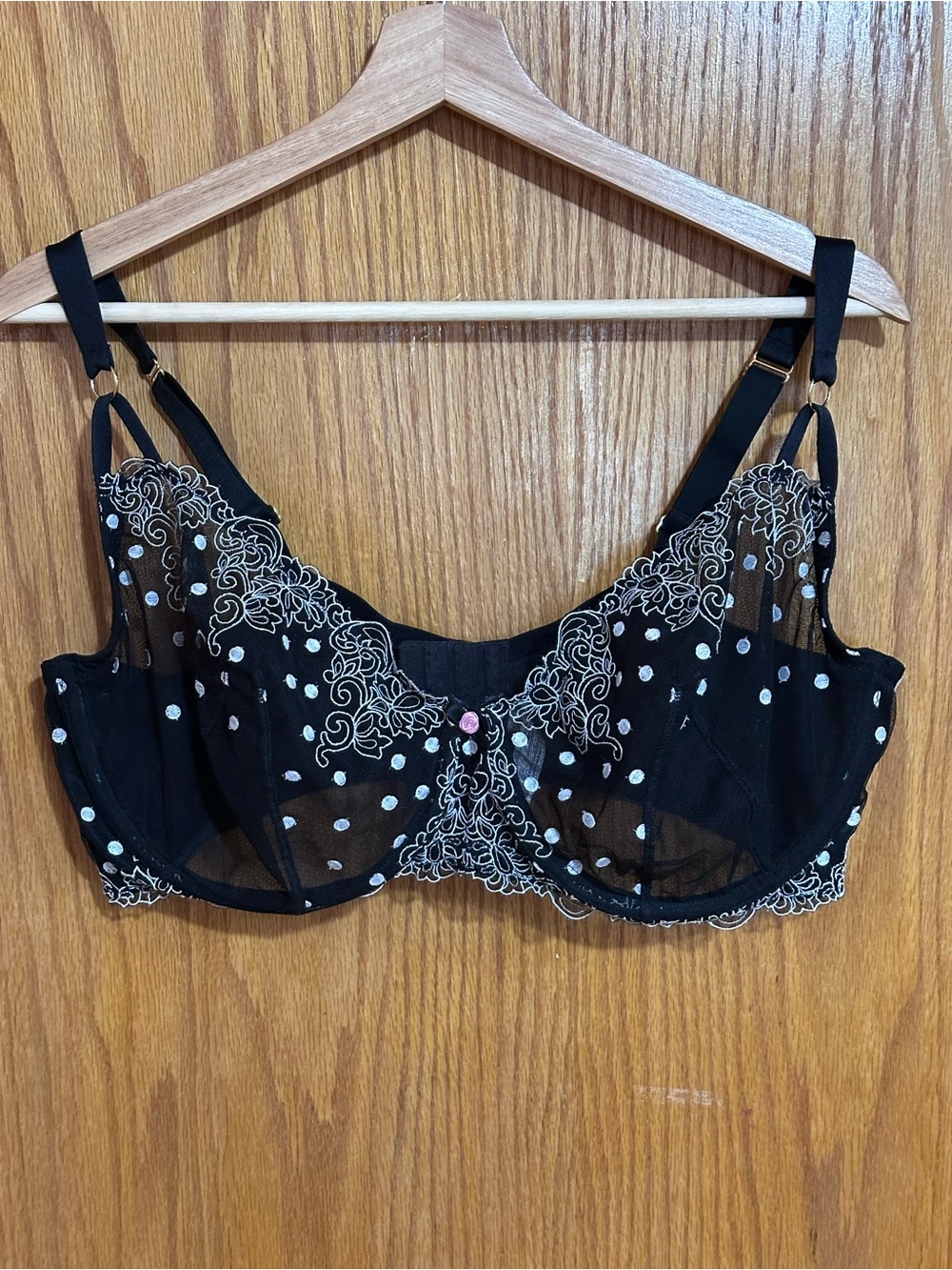 Cacique Black Sheer Underwire Bra‎ with White Embroidery Sz 42DDD